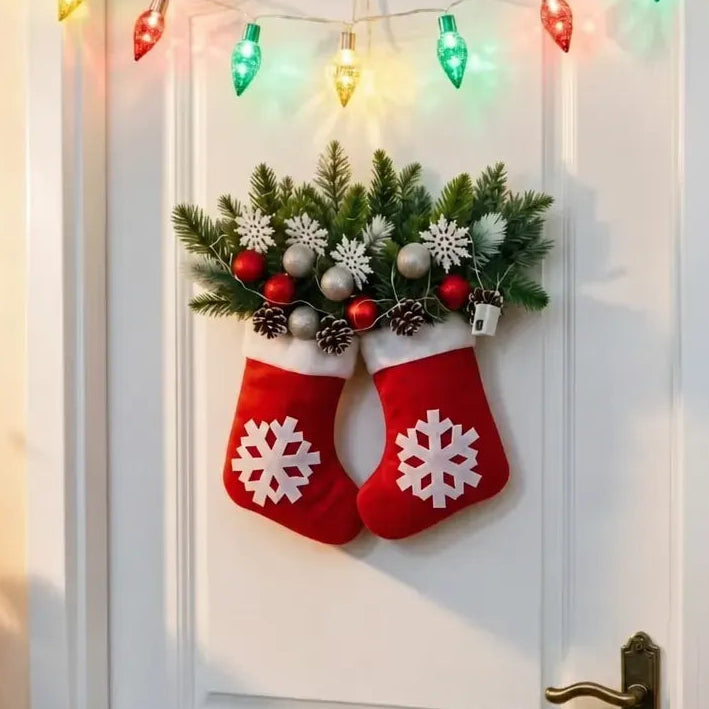 🎅 Flashing Christmas Glove Wreath · Create a warm and cosy Christmas atmosphere
