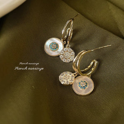 💎 Sparkling Natural Shell Zircon Earrings – Elegant & Lightweight