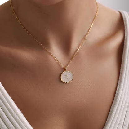 🔥✝️ Vintage Cross Necklace — Timeless Style with a Meaningful Touch