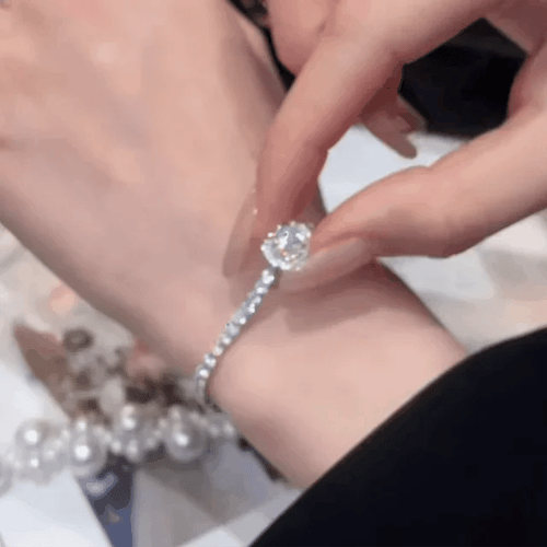 🍀✨ God of Luck Bracelet — Wear Your Luck, Share the Luck